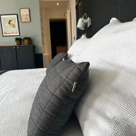 Uilzicht Szálloda *